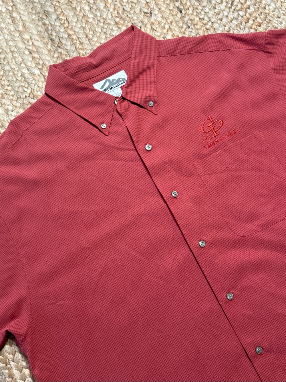 Tri-Mountain | Men’s XL Short Sleeve Button Down Shirt Red Embroidered Logo